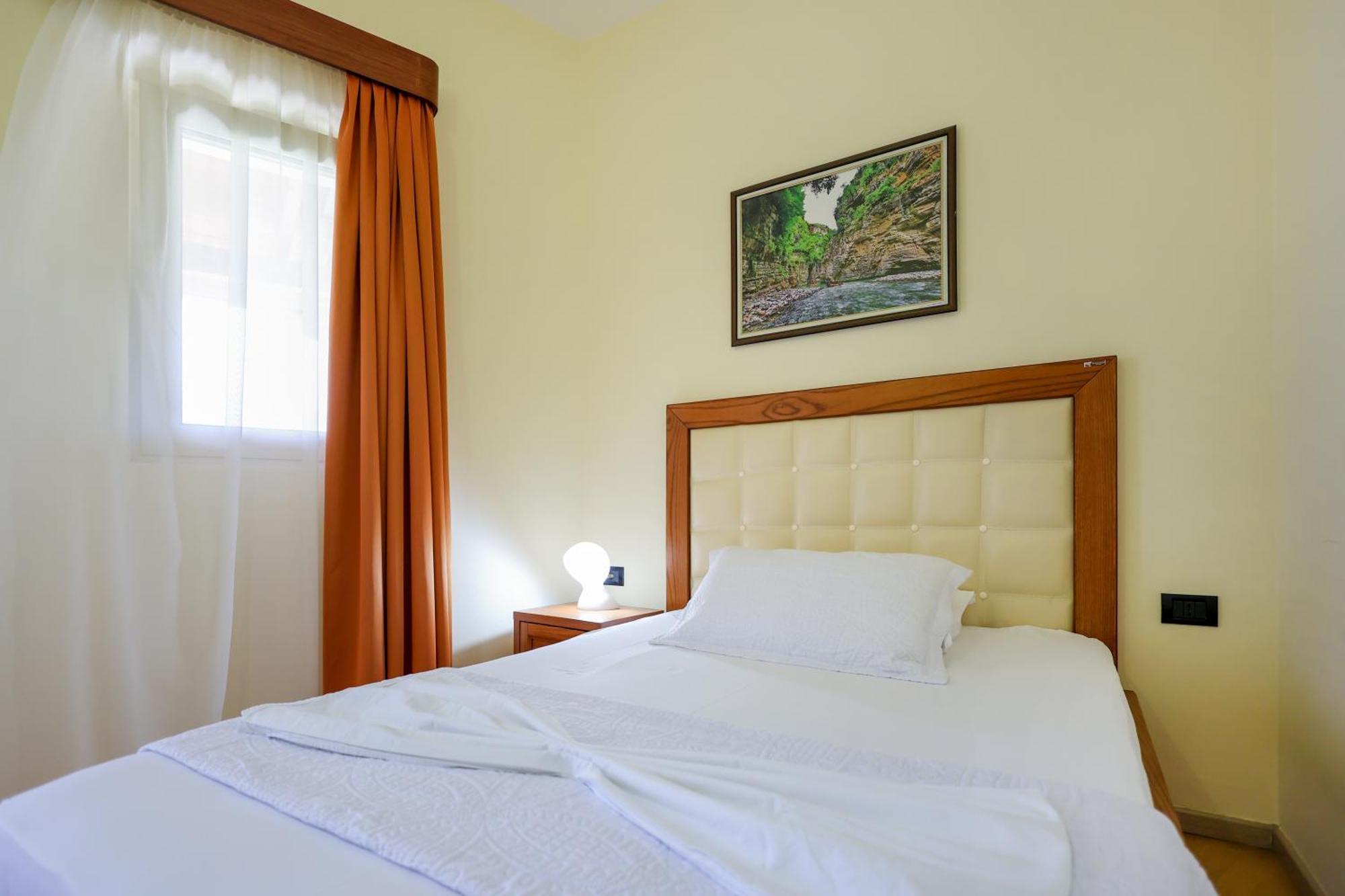Hotel Kanione Cerenisht Eksteriør billede