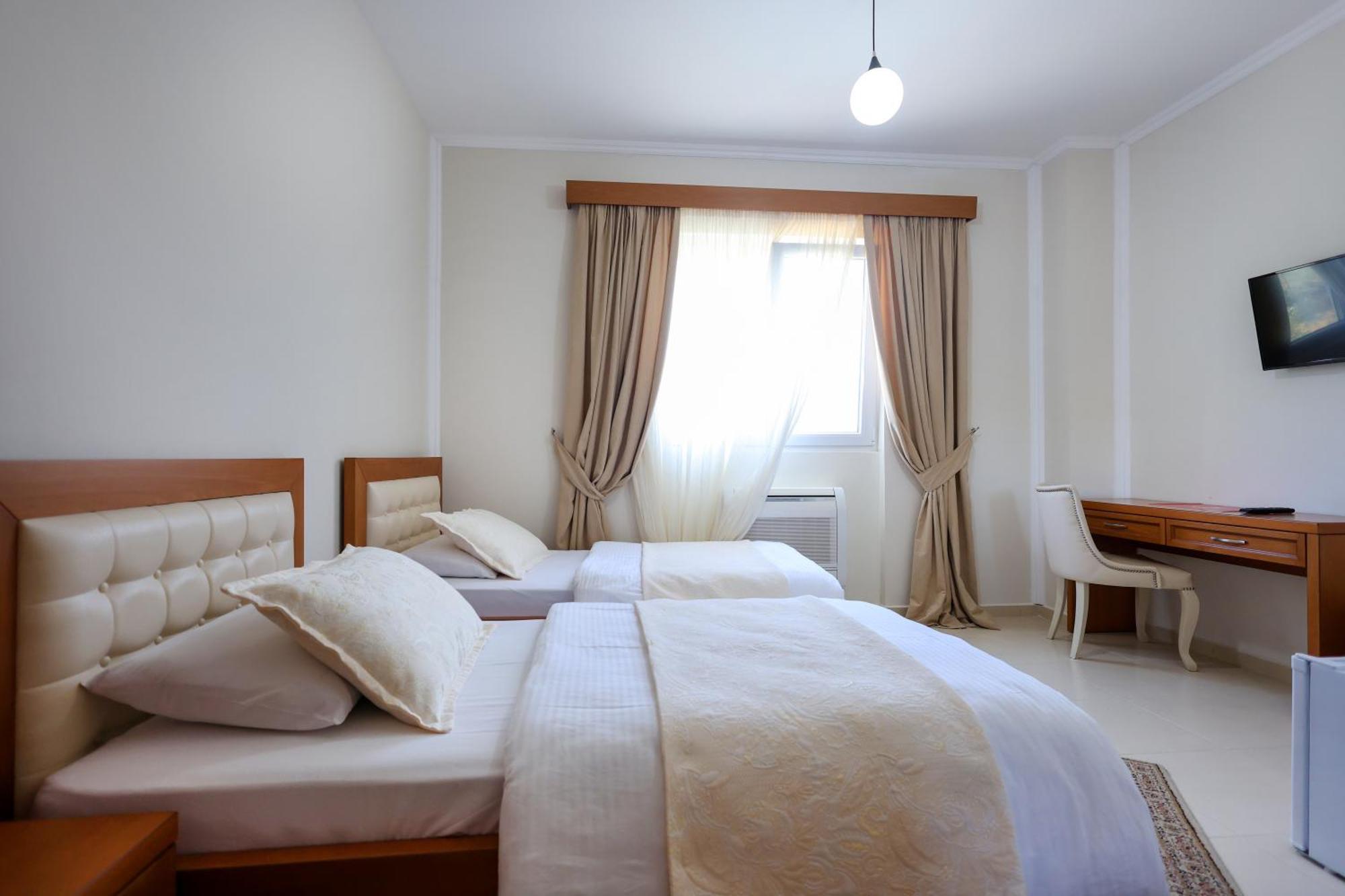 Hotel Kanione Cerenisht Eksteriør billede